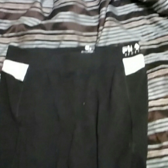 F i l a Capri yoga pants. - Picture 2 of 4